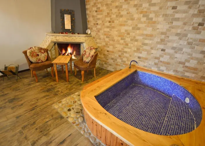 Deniz Yildizi * אגווה